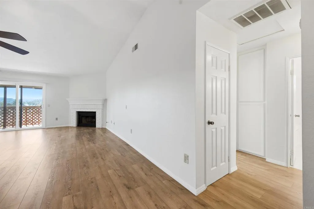 https://cdn.realtyfeed.com/cdn/127/306685843/4f134cc7c195aa78e81a7bf754cc49da.webp