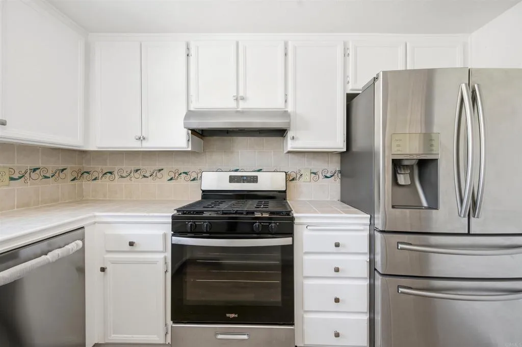https://cdn.realtyfeed.com/cdn/127/306685843/5aba67c1f3c41a26adbca2106467be9f.webp