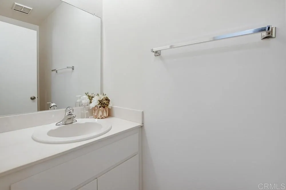 https://cdn.realtyfeed.com/cdn/127/306685850/8fc1316c1d162f5a3a7f67514113fa6c.webp