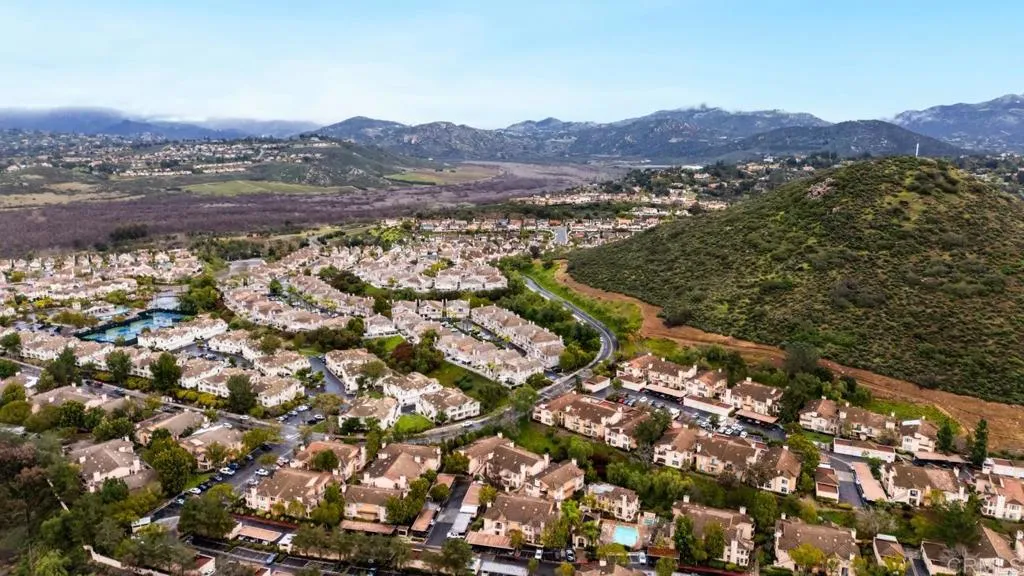 https://cdn.realtyfeed.com/cdn/127/306685854/7c910faebd64d6215ddf9f412065af86.webp