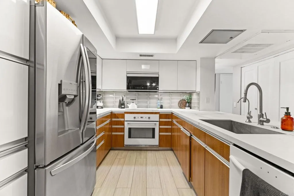 https://cdn.realtyfeed.com/cdn/127/306685860/2669ab35bc73ec3536debfa7d51171f5.webp
