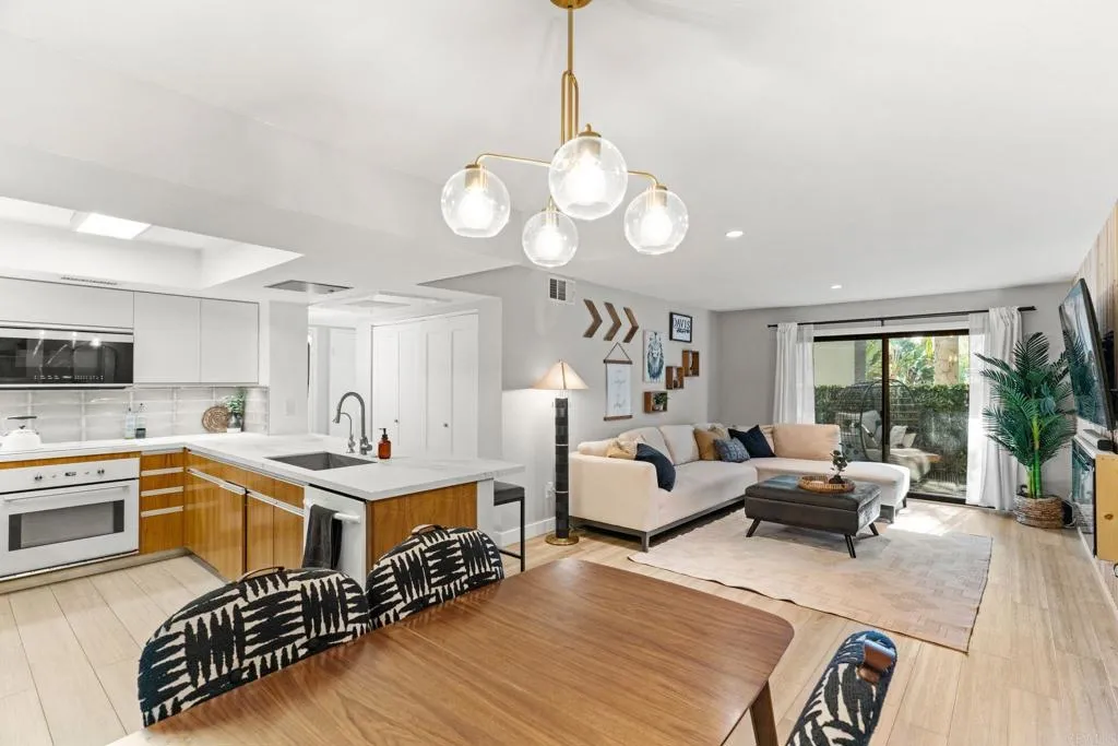 https://cdn.realtyfeed.com/cdn/127/306685860/81d7dcc5d2d7d164254380f06a23f0ce.webp