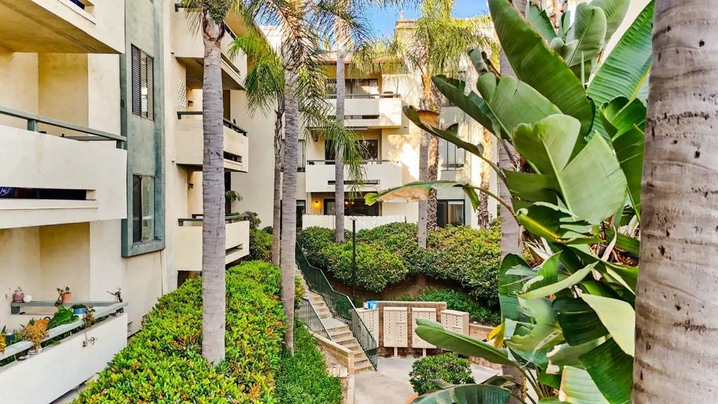 https://cdn.realtyfeed.com/cdn/127/306685860/ace24e40d2a1bd31bb46587966c5854d.webp