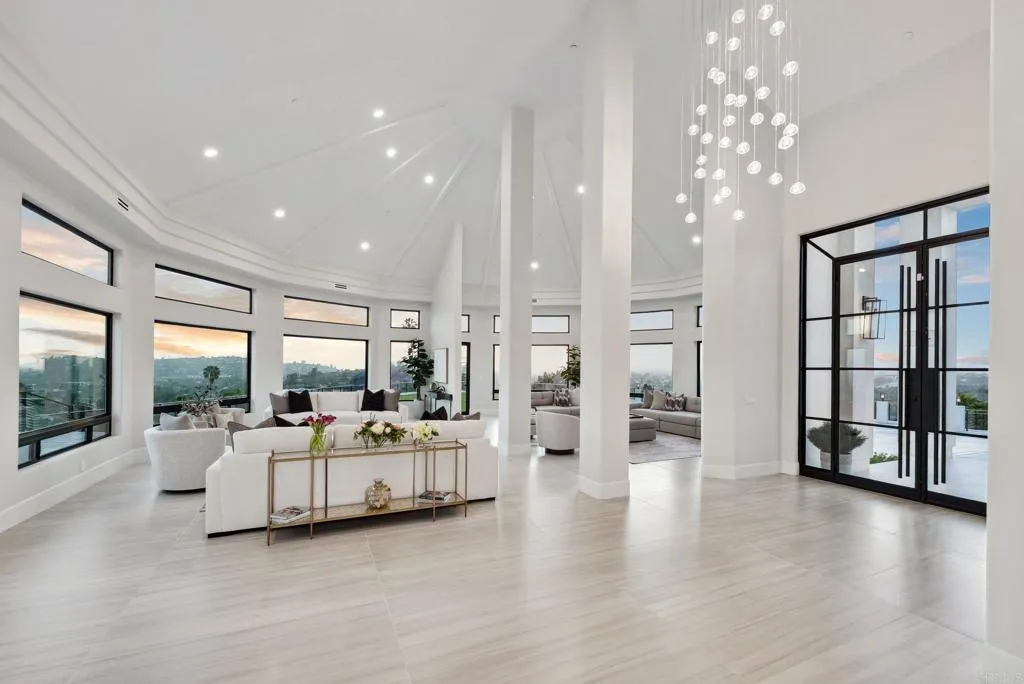 https://cdn.realtyfeed.com/cdn/127/306685897/11f55416927a14691ccf92e1c3b16d9e.webp