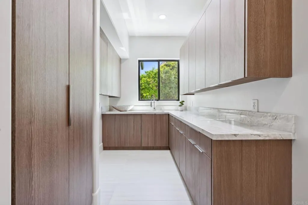 https://cdn.realtyfeed.com/cdn/127/306685897/879e21b0ff2b3c5b52f92d22b55ac7c1.webp