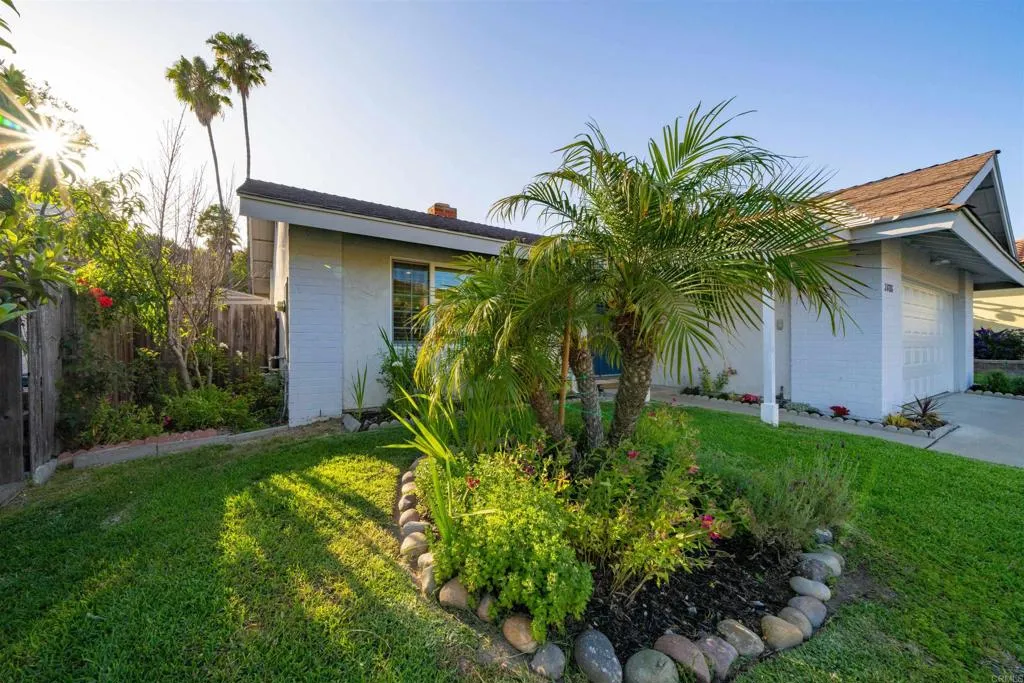 https://cdn.realtyfeed.com/cdn/127/306685898/2b11d2dc10f8b447269c777e533c11f3.webp