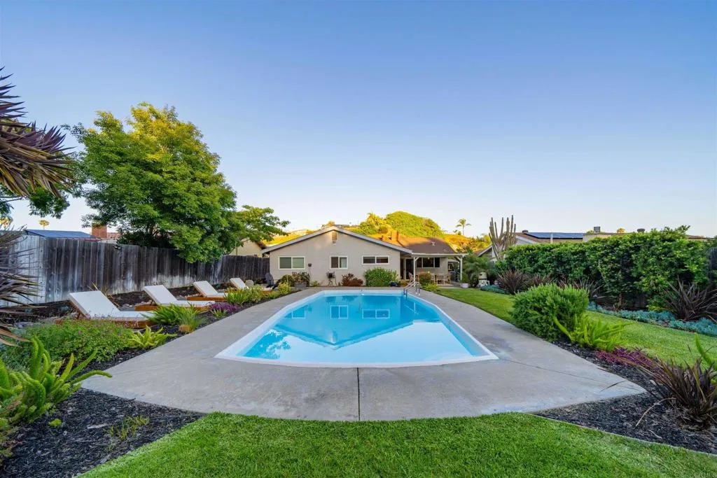 https://cdn.realtyfeed.com/cdn/127/306685898/9eafdf65ab4fcd83851e8886033248f1.webp