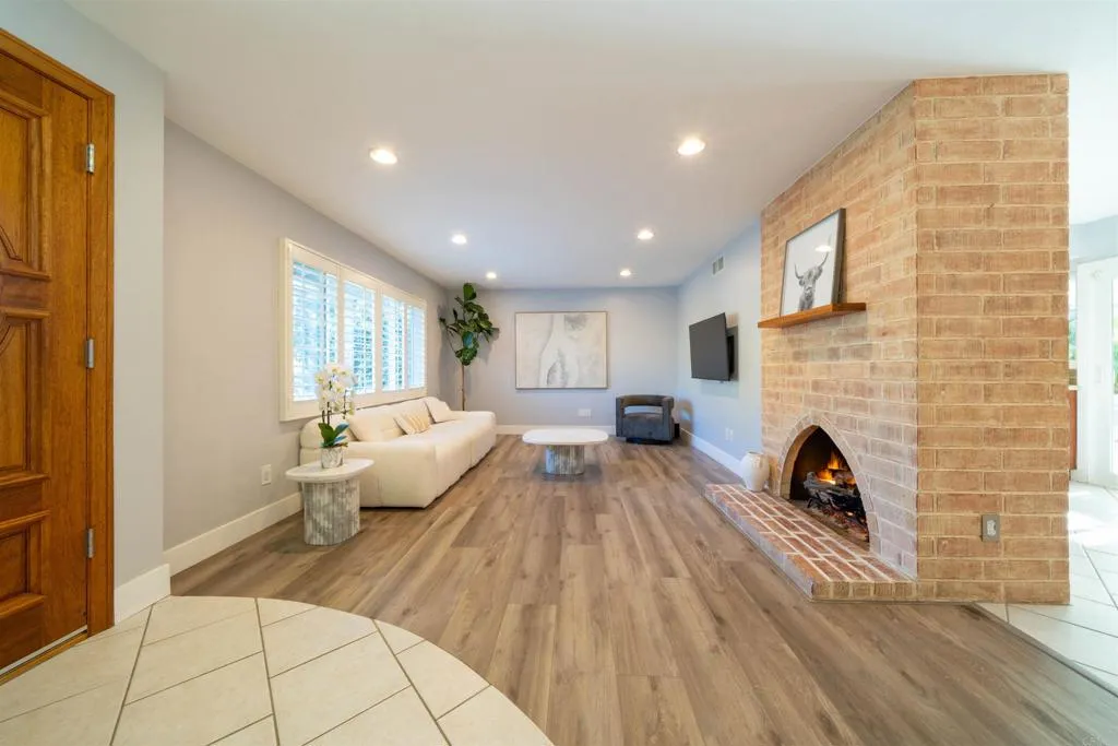 https://cdn.realtyfeed.com/cdn/127/306685898/e835a2bec8f2fff3346837bc38c24983.webp