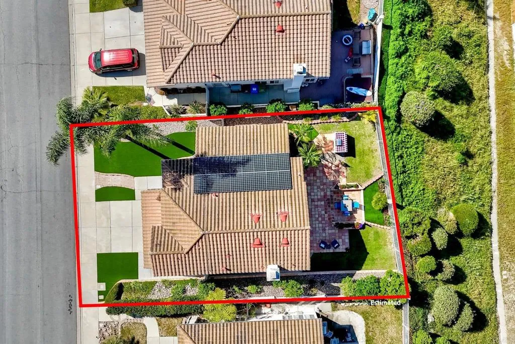 https://cdn.realtyfeed.com/cdn/127/306685957/47f83e0c8c41f49b8acef0a0a1d360a4.webp