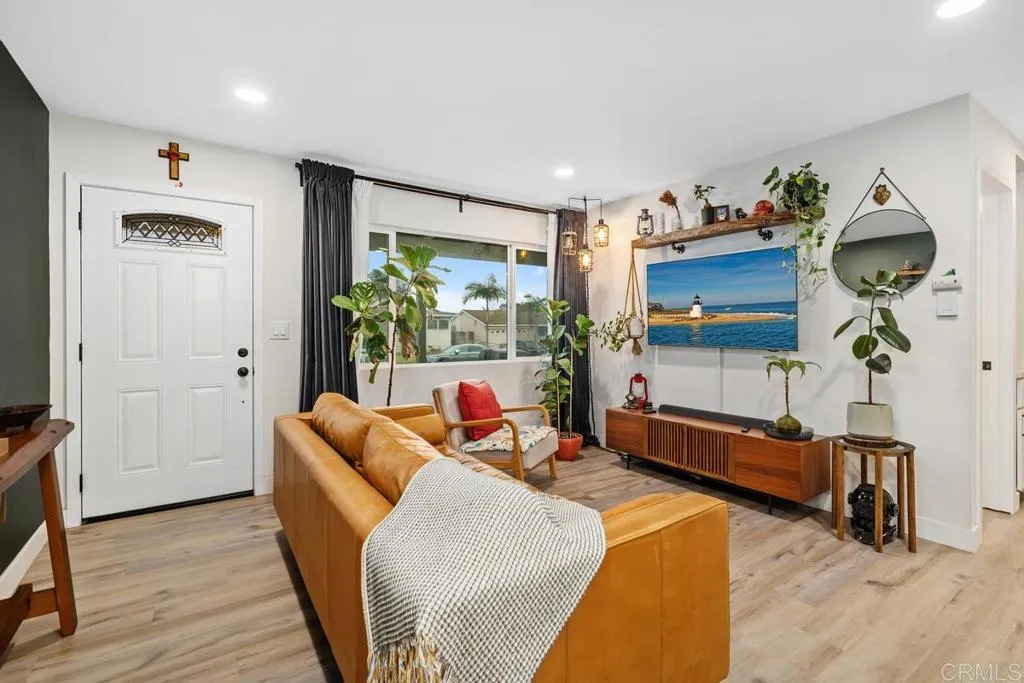 https://cdn.realtyfeed.com/cdn/127/306685960/15fbabea0c12a7e276f466f66d1466d8.webp
