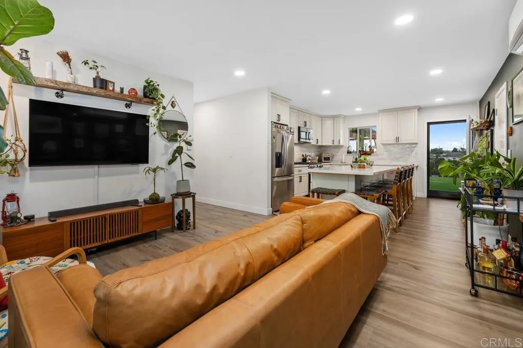 https://cdn.realtyfeed.com/cdn/127/306685960/78cd48d156ff4172c68aa3bbd88a4668.webp