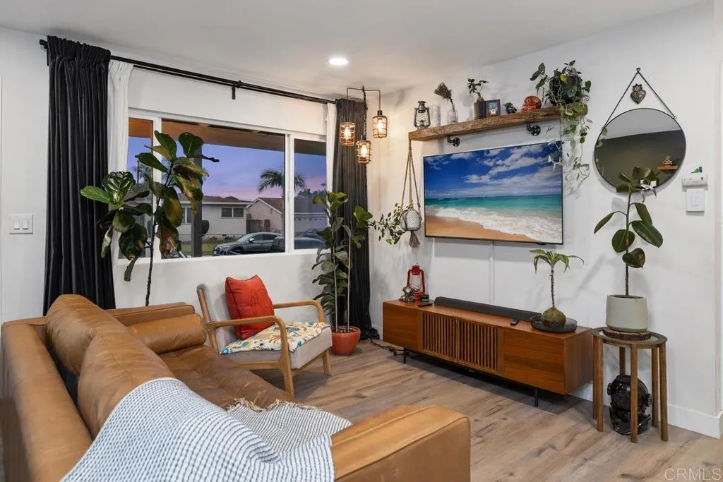https://cdn.realtyfeed.com/cdn/127/306685960/e820c3ea9fe618febc87cb02723034a5.webp
