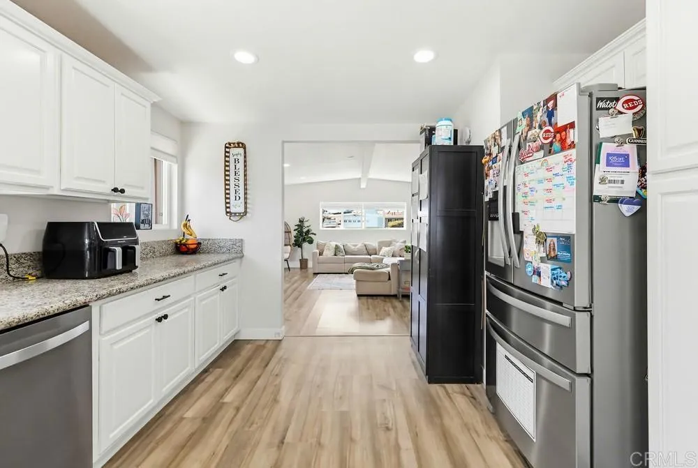 https://cdn.realtyfeed.com/cdn/127/306686000/73087817a29da098d8dac363bc10d7b9.webp