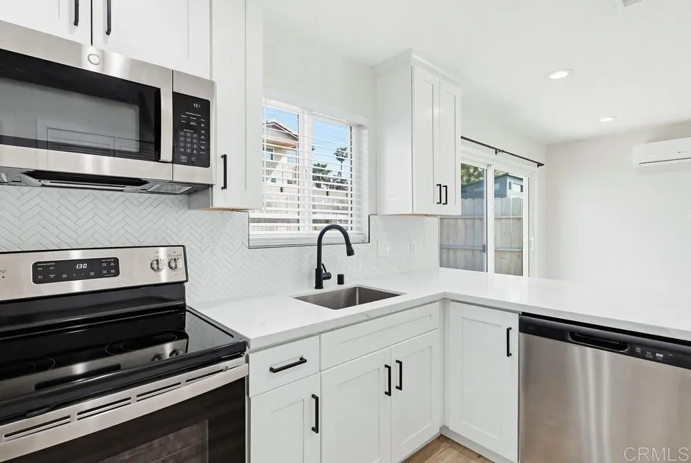 https://cdn.realtyfeed.com/cdn/127/306686000/758cfb3baf9200401c0d3150b004b725.webp