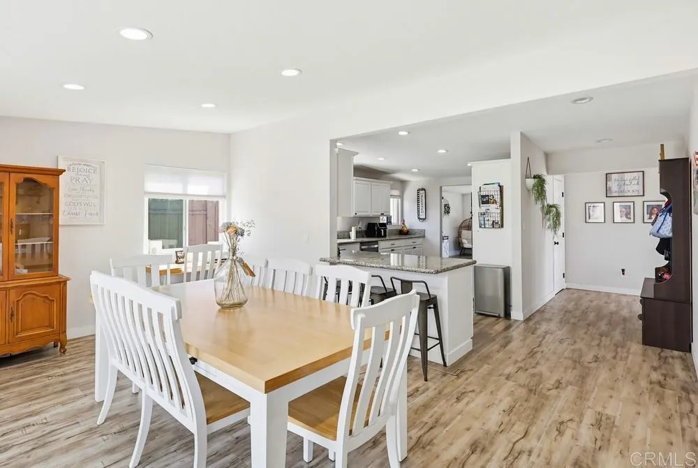 https://cdn.realtyfeed.com/cdn/127/306686000/91ce3ca81cd431c5ab438e6f564162a5.webp