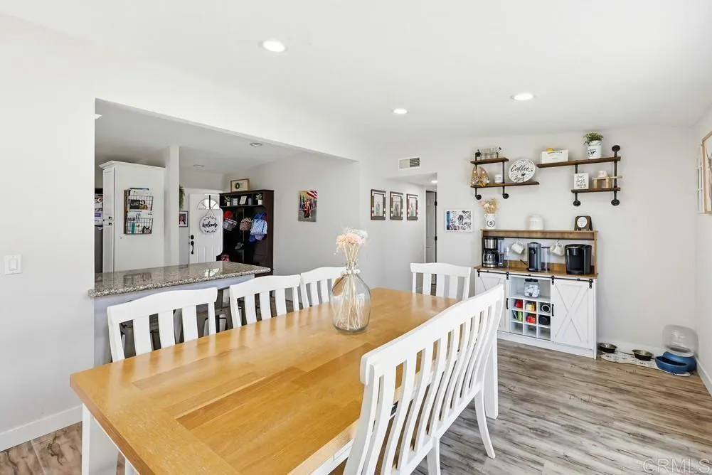 https://cdn.realtyfeed.com/cdn/127/306686000/e81882944698230bd67ae7db48357115.webp