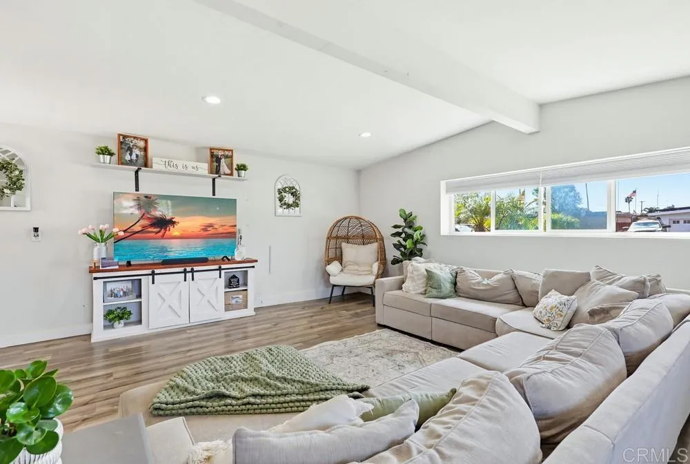 https://cdn.realtyfeed.com/cdn/127/306686000/f50ea6cca8af5010778d5e11302c70fa.webp
