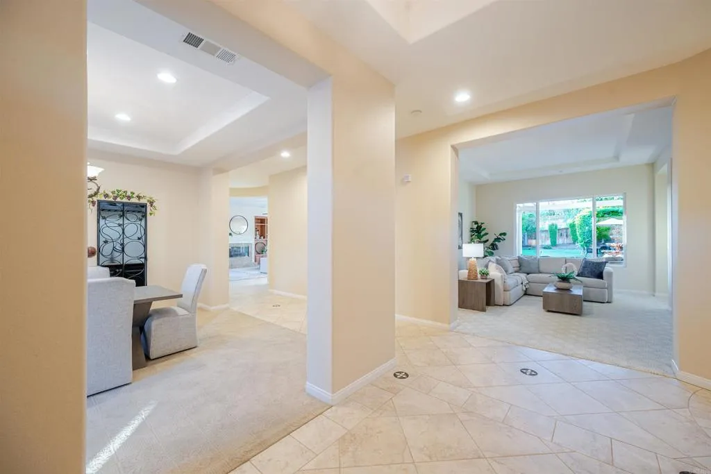 https://cdn.realtyfeed.com/cdn/127/306686027/b64bd44b23320b6cac130ce1549a2b99.webp