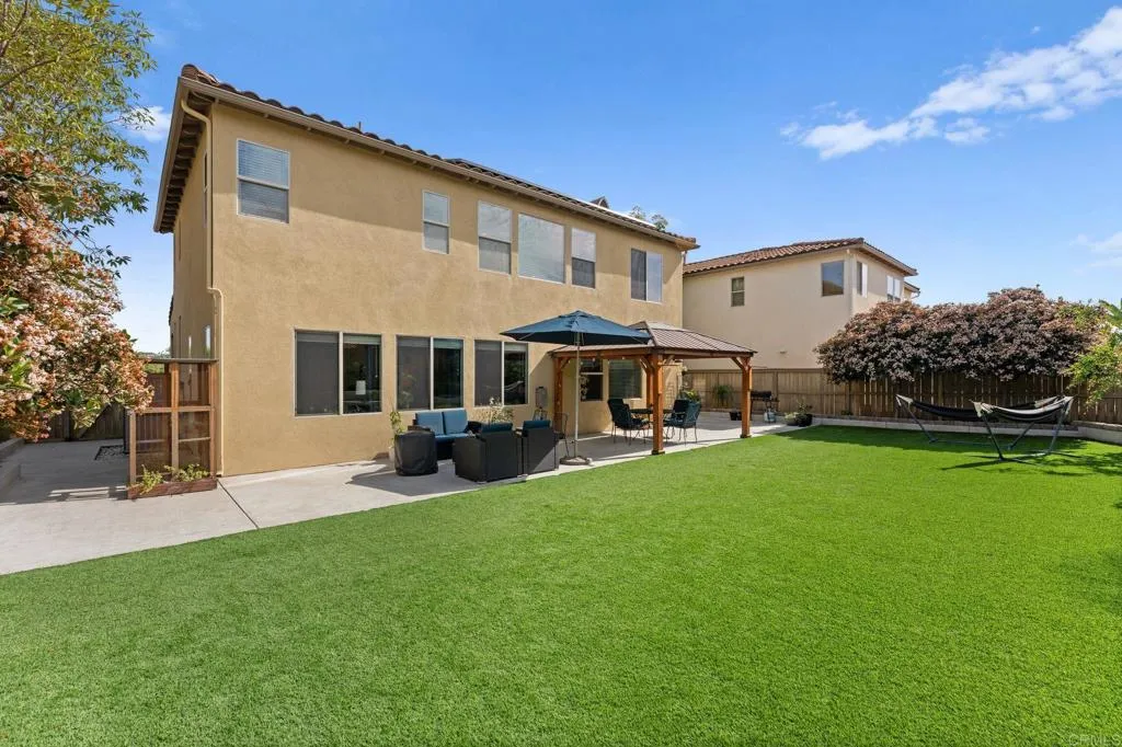 https://cdn.realtyfeed.com/cdn/127/306686028/8c9856bd500d83a1d3afcd9443b9003a.webp