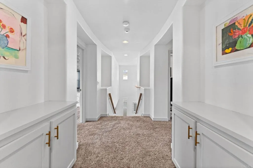 https://cdn.realtyfeed.com/cdn/127/306686028/9d5cf8eb95b35591365665893ce45115.webp