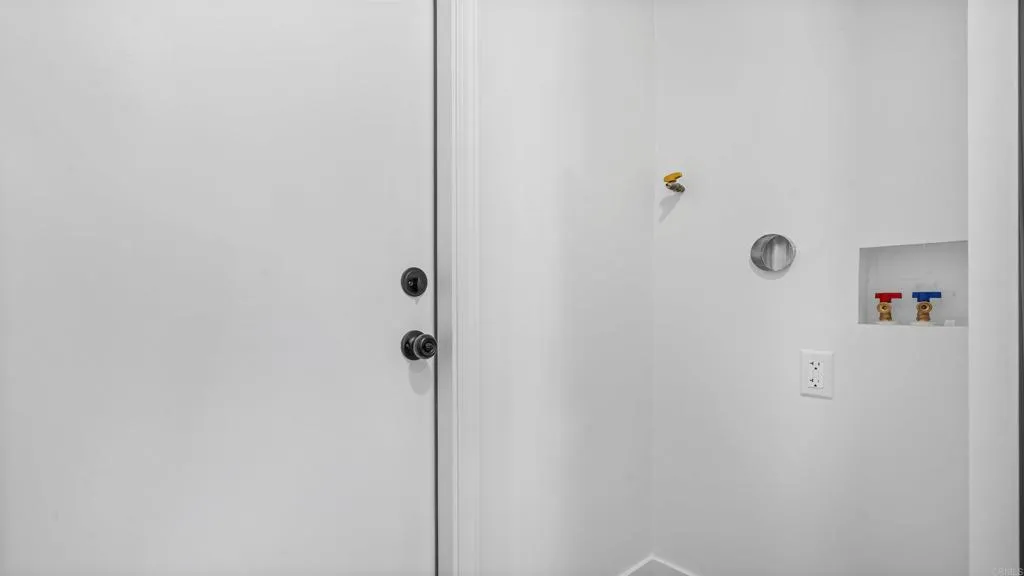 https://cdn.realtyfeed.com/cdn/127/306686036/a5c2191c56290484bb5d4217b313d870.webp