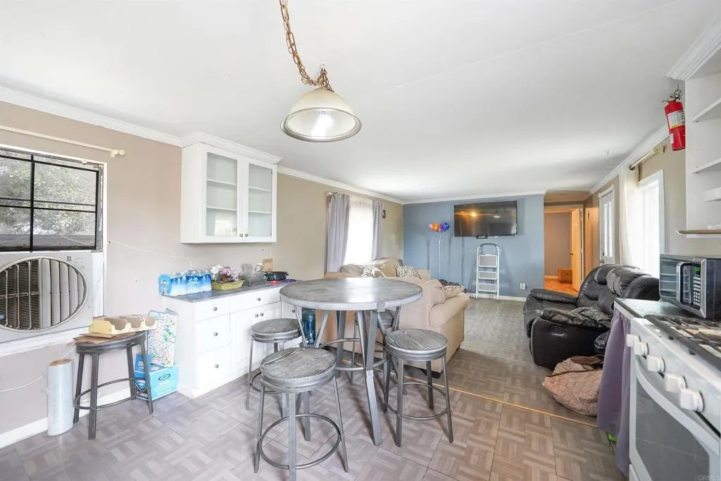 https://cdn.realtyfeed.com/cdn/127/306686106/ee4e3c718b475057d884fb3630042986.webp