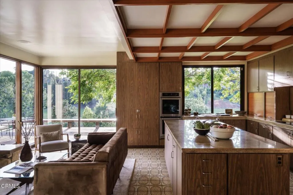 1279 Chateau Road, Pasadena, CA, 91105