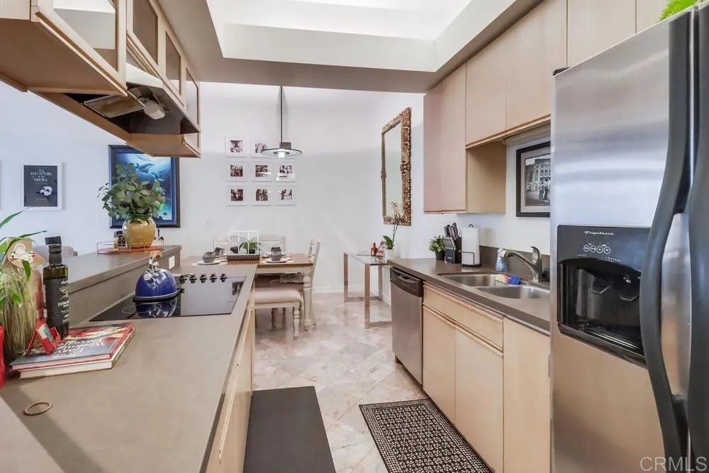 https://cdn.realtyfeed.com/cdn/127/306686167/94c6b8b1443269e9e422f7eed4efe55a.webp