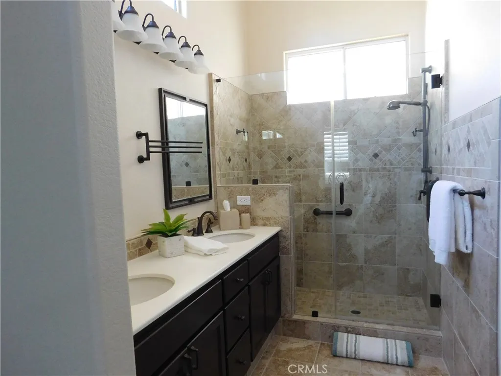 https://cdn.realtyfeed.com/cdn/127/306686228/4de9272309cebb67262e14815eb0dff4.webp