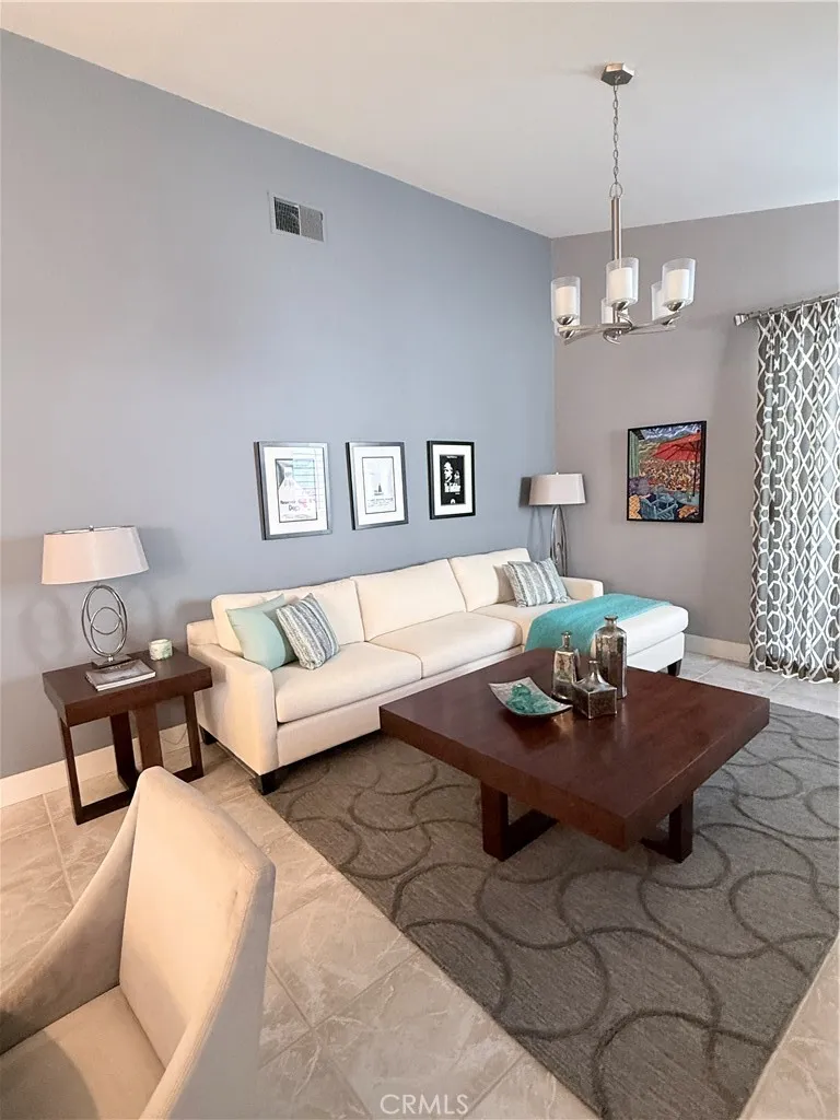 https://cdn.realtyfeed.com/cdn/127/306686228/91e87baf1f599b93266be9767d1f34a4.webp