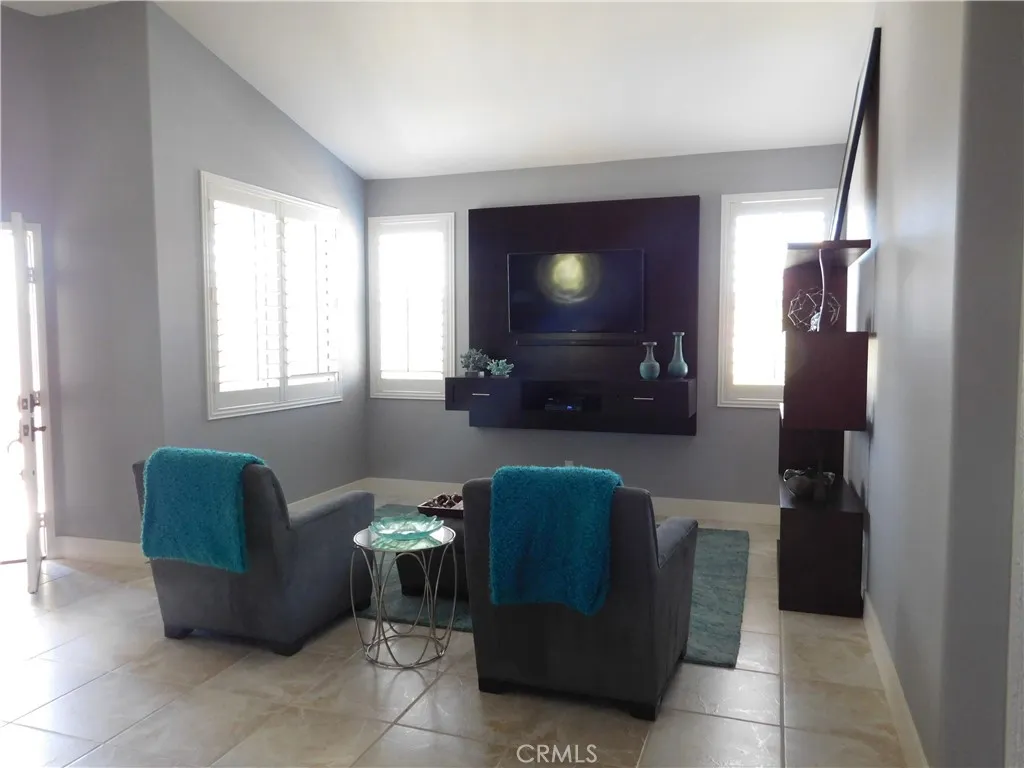 https://cdn.realtyfeed.com/cdn/127/306686228/e0bc4448022bff38a86c52e202f74068.webp