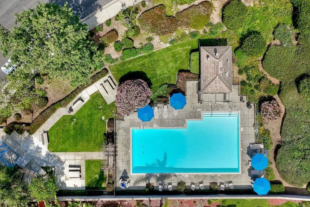 https://cdn.realtyfeed.com/cdn/127/306686248/b4d3f2700bd341394e896d16ecbe3f55.webp