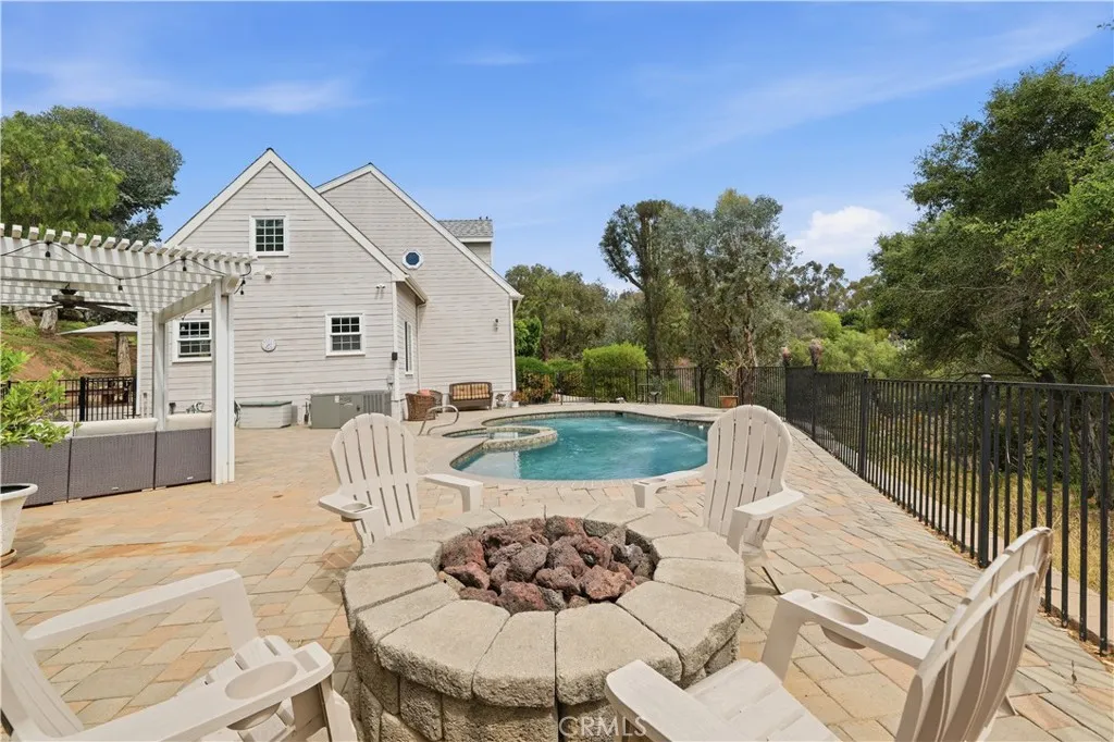 https://cdn.realtyfeed.com/cdn/127/306686274/40a41cb50ffb1fc04df2f595688a37be.webp