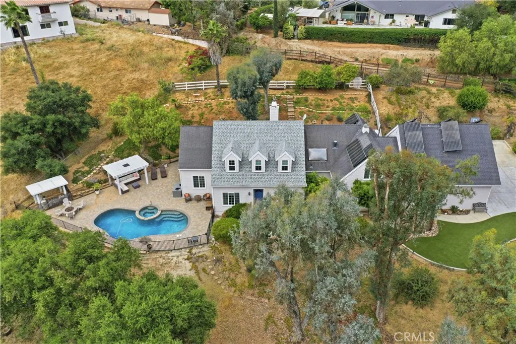 https://cdn.realtyfeed.com/cdn/127/306686274/55c1a2daf5cea7b80bab3b3b46a6f745.webp