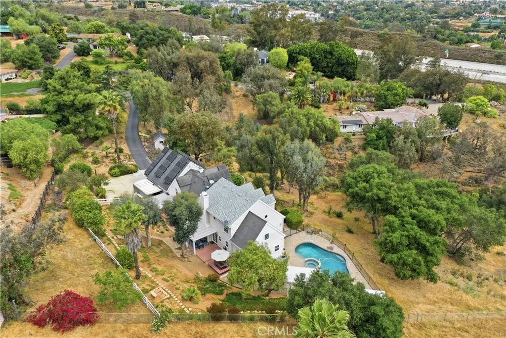 https://cdn.realtyfeed.com/cdn/127/306686274/a5714bd66e5a7067b2842b3ef032371c.webp