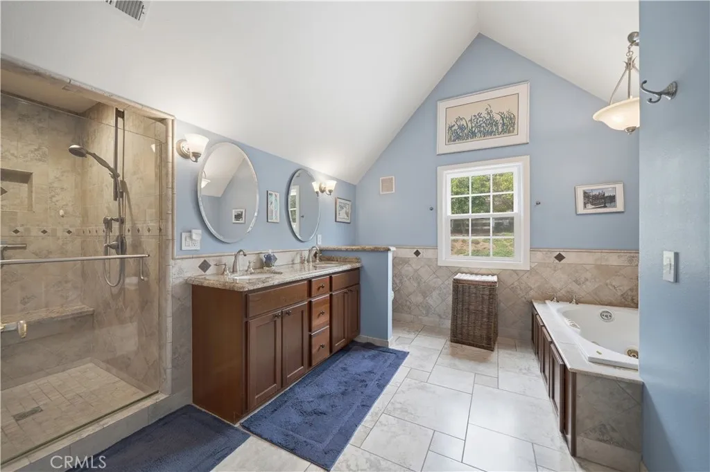 https://cdn.realtyfeed.com/cdn/127/306686274/b966c4fbb2efe669f4344a363908c083.webp
