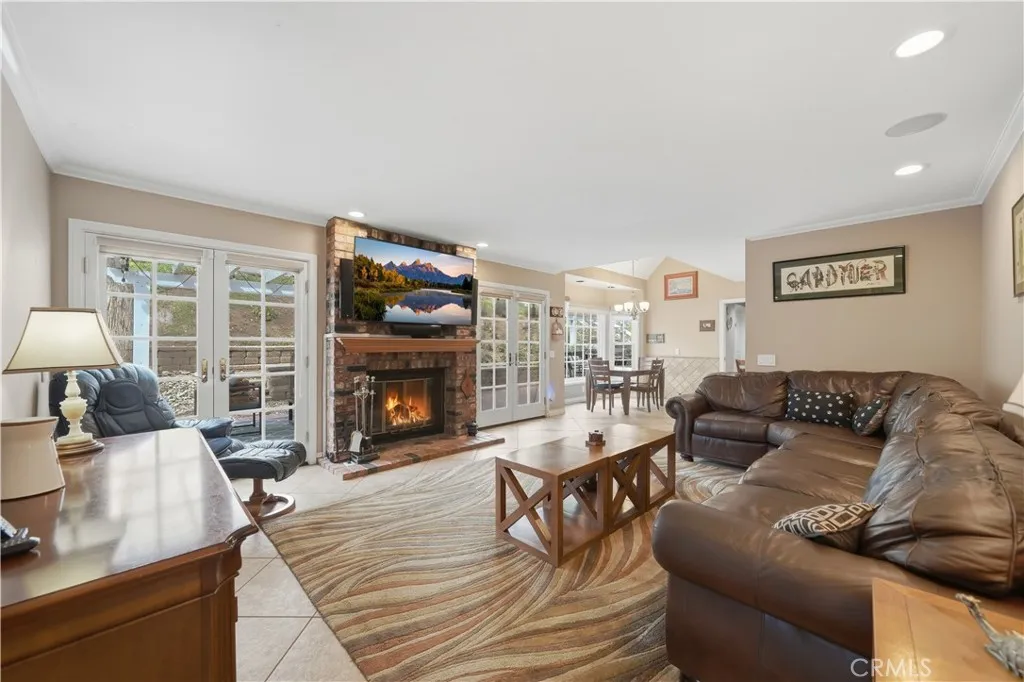 https://cdn.realtyfeed.com/cdn/127/306686274/ece5f1f046ebb9af0f8b7b3f6401b297.webp