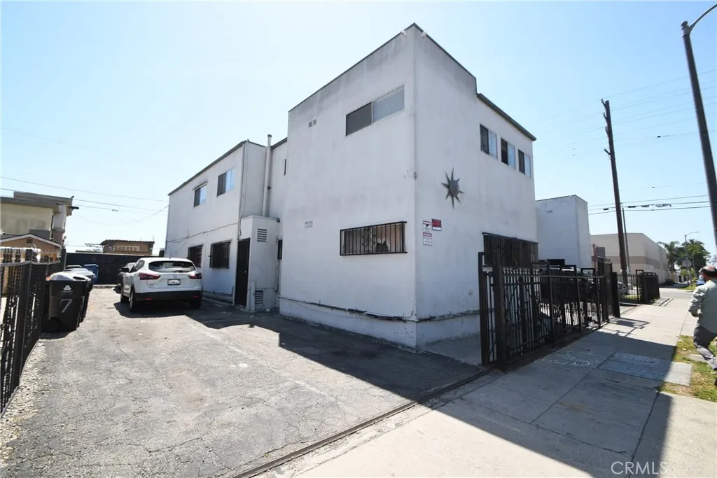 7104 San Pedro, Los Angeles, CA 90003 - Photo 4 of 47, Los Angeles, CA