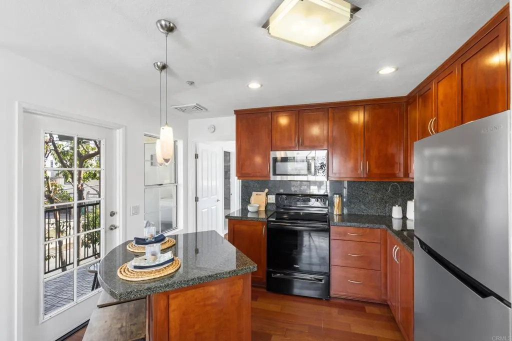 Photo #10: NDP2603364 Listing: Photo #10