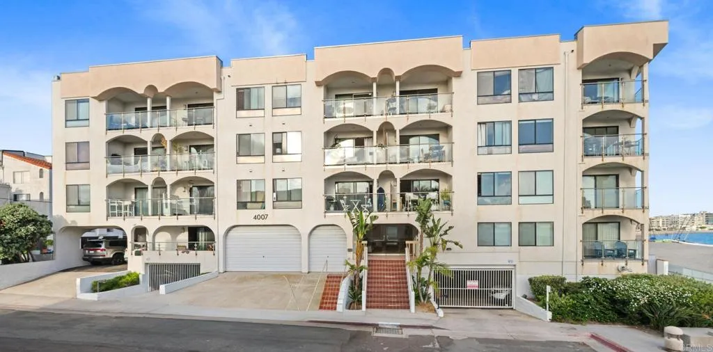 https://cdn.realtyfeed.com/cdn/127/306686354/0333a1a038ad97162750f6279282a0d8.webp