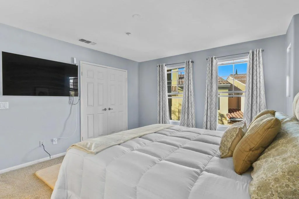 https://cdn.realtyfeed.com/cdn/127/306686391/3f90008c73efb7e5d2f5eda5ad87fc41.webp