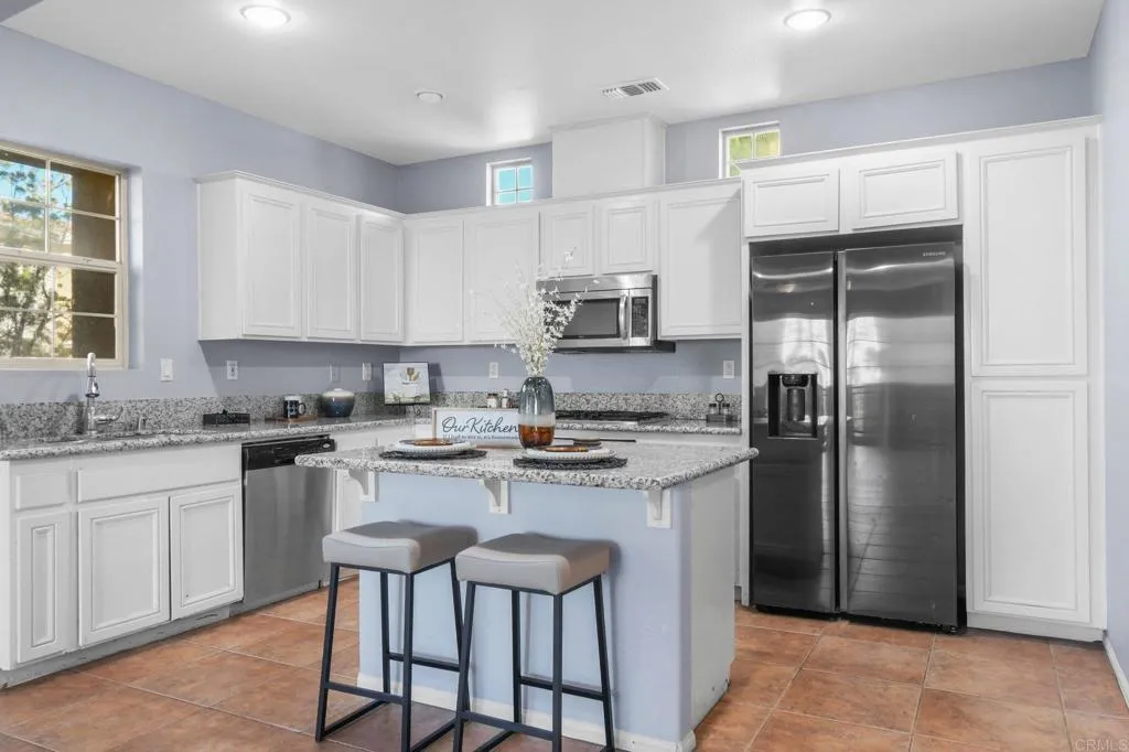 https://cdn.realtyfeed.com/cdn/127/306686391/8a9d8a99e693fe6609352b1c114a8890.webp