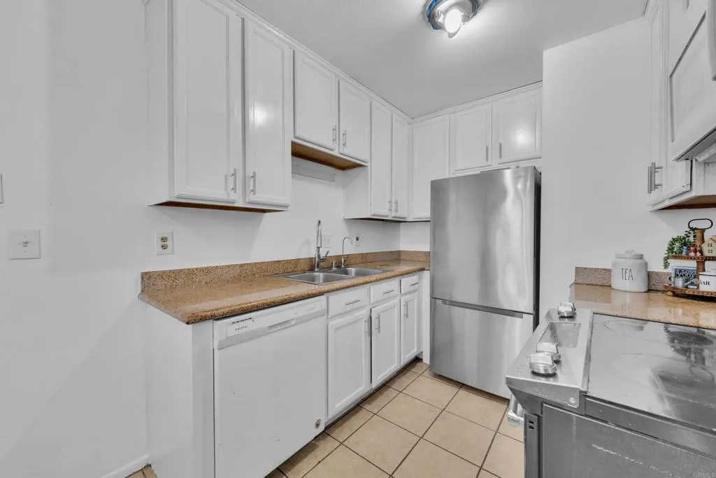 https://cdn.realtyfeed.com/cdn/127/306686395/5e1774338f439a406bc2cc70b70898c1.webp
