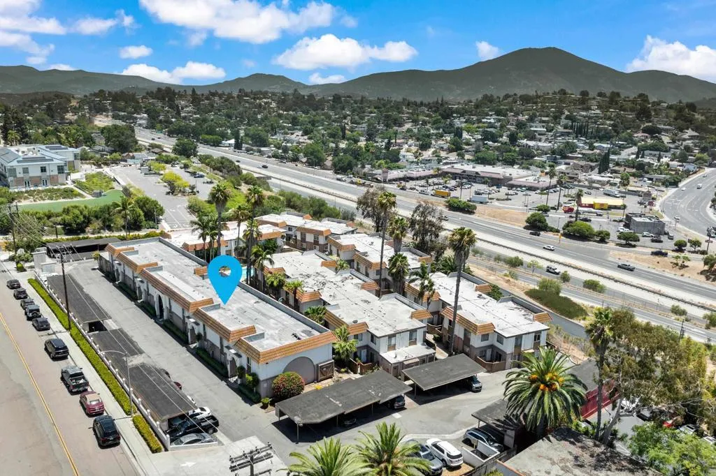 https://cdn.realtyfeed.com/cdn/127/306686395/6d3370c8adad647df2caa5b16e25f6af.webp