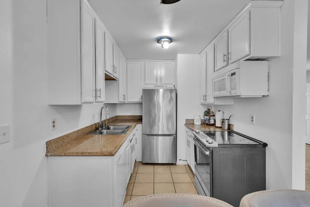 https://cdn.realtyfeed.com/cdn/127/306686395/7c0b399a98ff7494a536b0db4b857361.webp