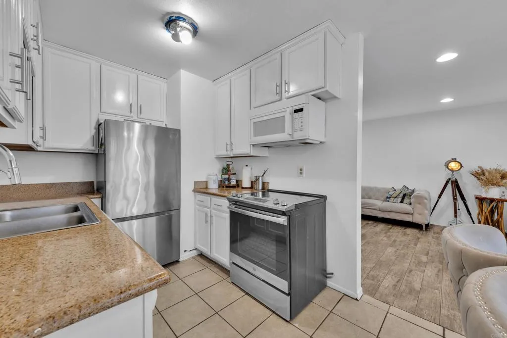 https://cdn.realtyfeed.com/cdn/127/306686395/a23850e41ae358f024d51b189e6e02f9.webp