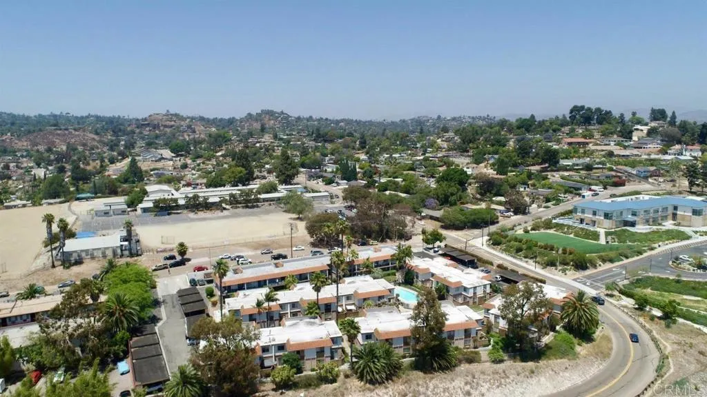 https://cdn.realtyfeed.com/cdn/127/306686395/fa78b342b7bc64c34a7894ba097b113a.webp