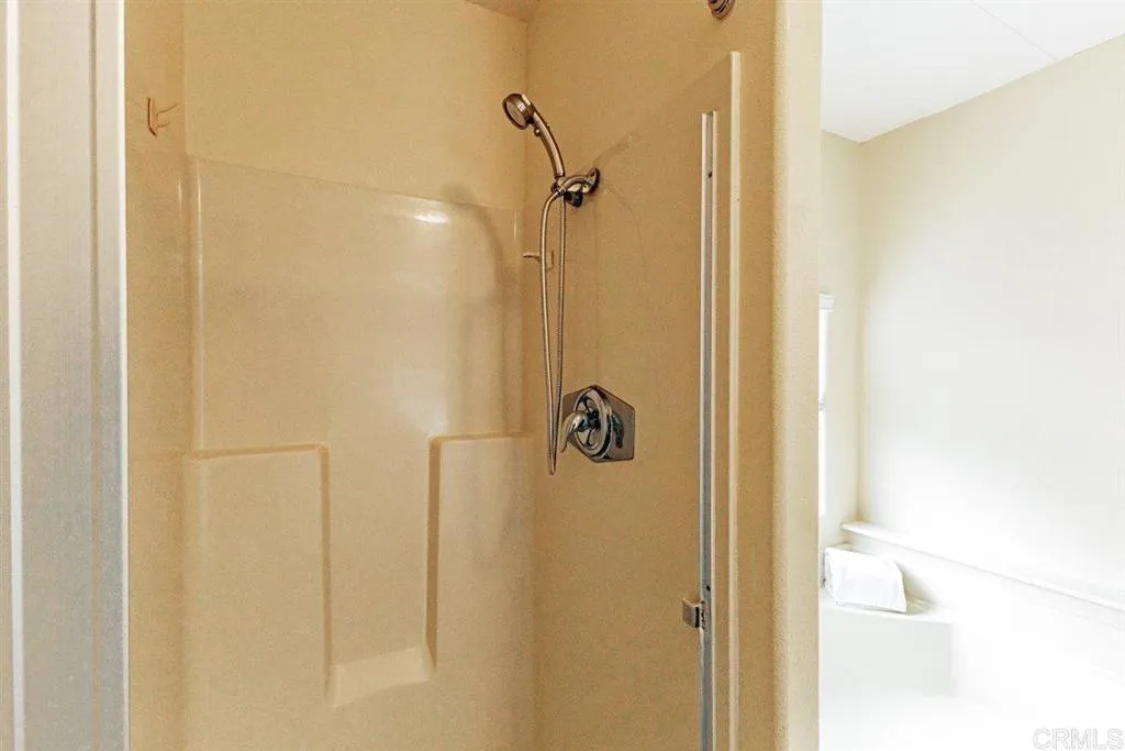 https://cdn.realtyfeed.com/cdn/127/306686461/3eaf86b95f56e8504452f0b10db0477c.webp