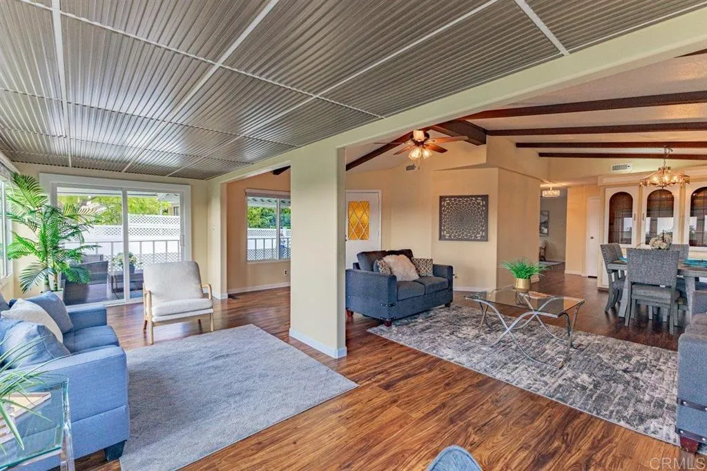 https://cdn.realtyfeed.com/cdn/127/306686461/6d75dfbc6b6f2e2e6519e23352aa3699.webp