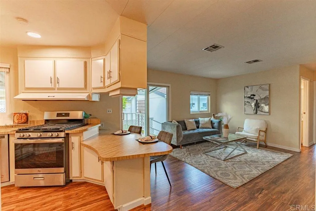 https://cdn.realtyfeed.com/cdn/127/306686461/71336f79269125729874c29ea5708d0c.webp